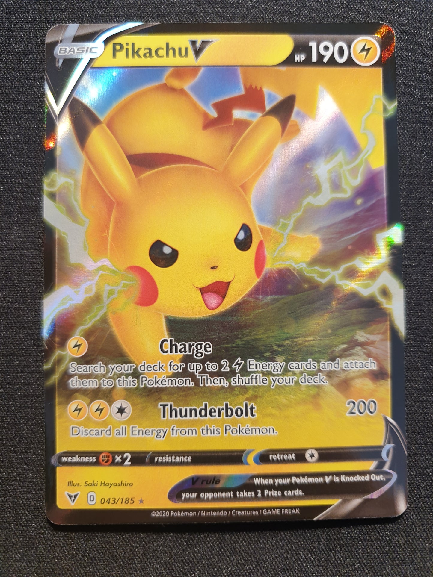 Pikachu V 043/185 (Mint Condition) - Vivid Voltage - TCG Trainers